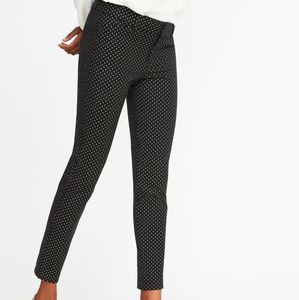 Old Navy Pixie Mid Rise Ankle Pants
